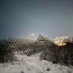 Koselig Hus I I Lofoten Med Elbil-lader Dom wakacyjny Svolvær