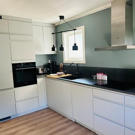 Feriehus Koselig Hus I I Lofoten Med Elbil-lader Svolvær