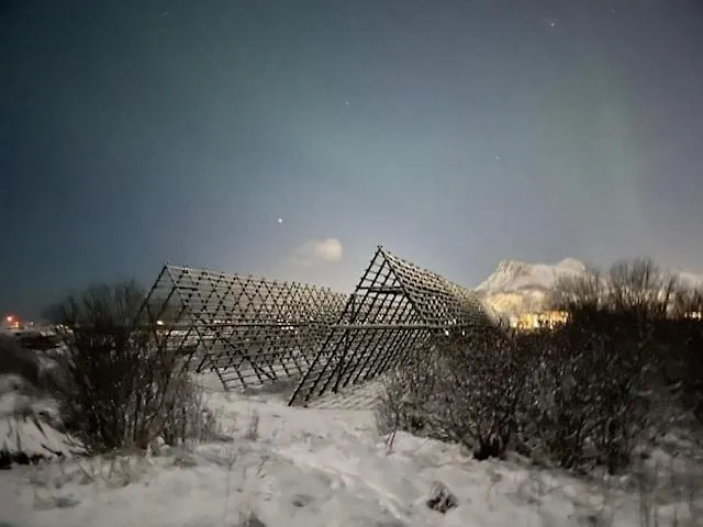 Koselig Hus I I Lofoten Med Elbil-lader Сasa de vacaciones Svolvær
