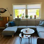 Koselig Hus I I Lofoten Med Elbil-lader *
