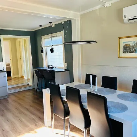 Koselig Hus I I Lofoten Med Elbil-lader Nyaraló *